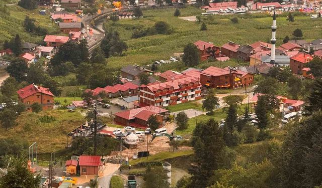 Uzungöl'de Yağmur Taşkına Neden Oldu