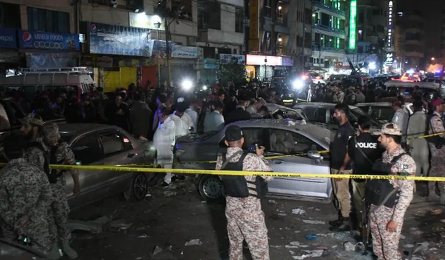 Pakistan'da protesto sırasında karakol girişinde intihar saldırısı: 7 ölü, 15 yaralı