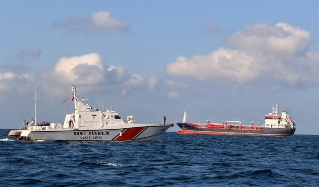 Marmara Denizi'nde İki Türk Gemisi Çarpıştı: 10 Kişi Kayıp