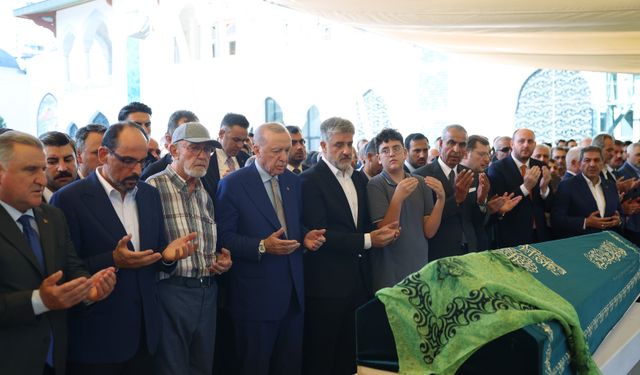 Ak Parti Milletvekili Emin Önen'in Kızı Son Yolculuğuna Uğurlandı
