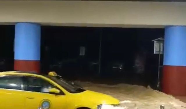 Trabzon Havalimanını Su Bastı