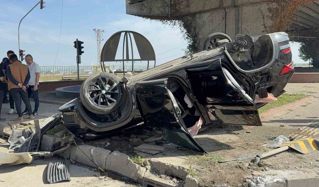 Bir Saat Önce Aldığı Milyonluk Otomobil İle Kaza Yaptı