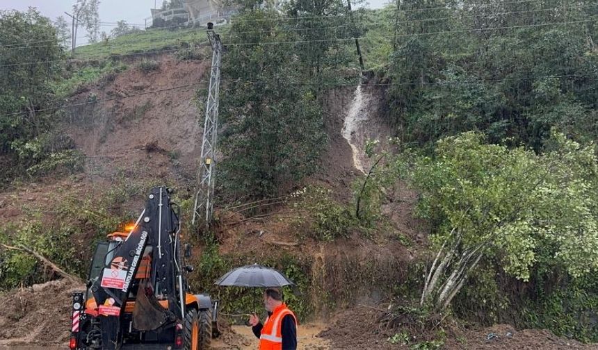 Rize'de Şiddetli Yağışlar Pazar İlçesinde De Heyelanlara Neden Oldu