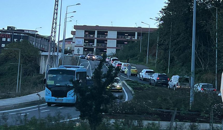 Rize’de Hastane Yoluna Vatandaşlar Çözüm Bekliyor