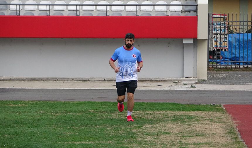 25 Yıl Önce İzlerken Ölümden Döndüğü Maratonda Bu Kez Kendi Koşacak