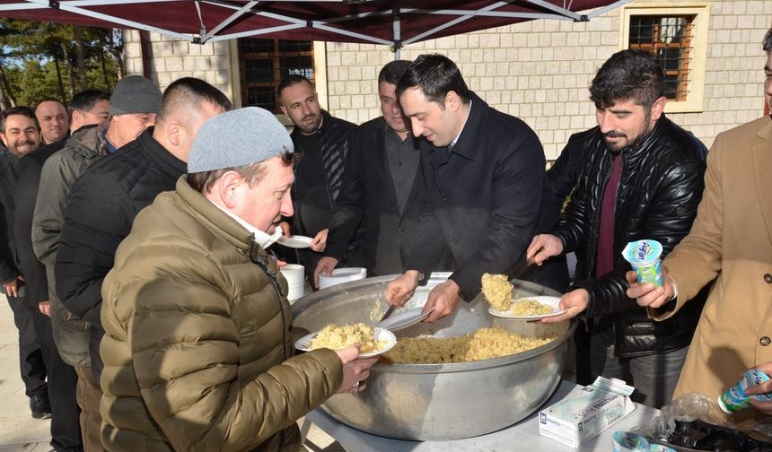 Şifalı Pilav Turistlerden Büyük İlgi Gördü