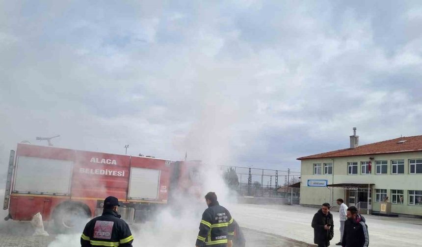 Alaca Belediyesi’nden öğrencilere yangın eğitimi