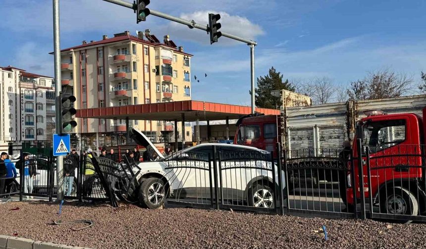 Elazığ’da trafik kazası: 3 yaralı