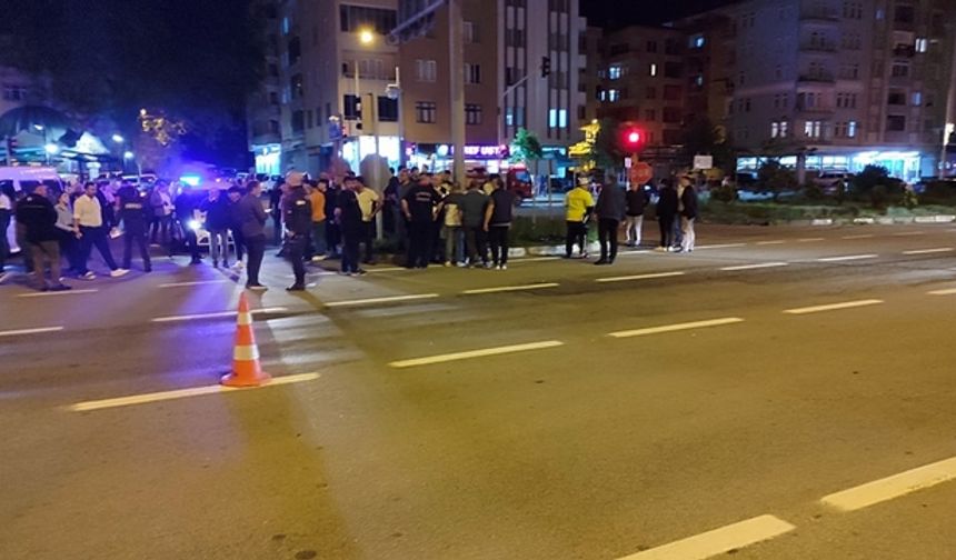 Bisikletle yolun karşısına geçmek isteyen Eymen, kamyonetin çarpmasıyla öldü