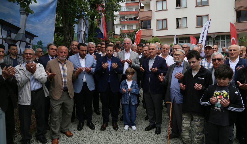 Rize'de Çarşı Mahallesi Camii İçin Temel Atma Töreni Düzenlendi