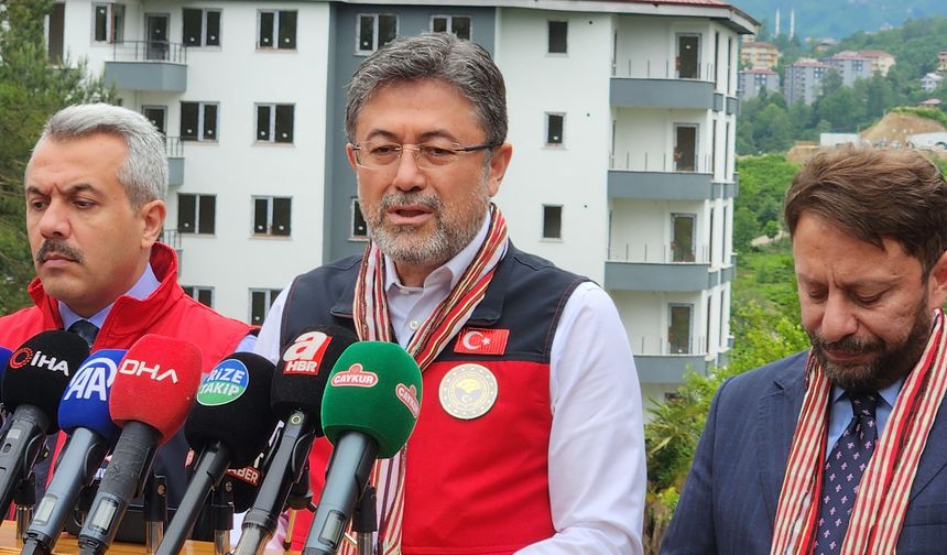 Tarım ve Orman Bakanı İbrahim Yumaklı Rize'de Çayı Değerlendirdi