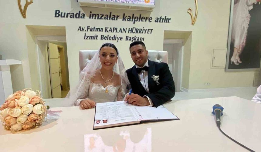 Nikah Salonlarında 25.5.25 Yoğunluğu