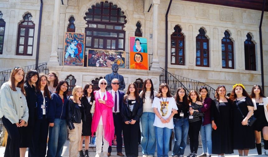 Sinop’ta Lise Öğrencileri Eserlerini Beğeniye Sundu