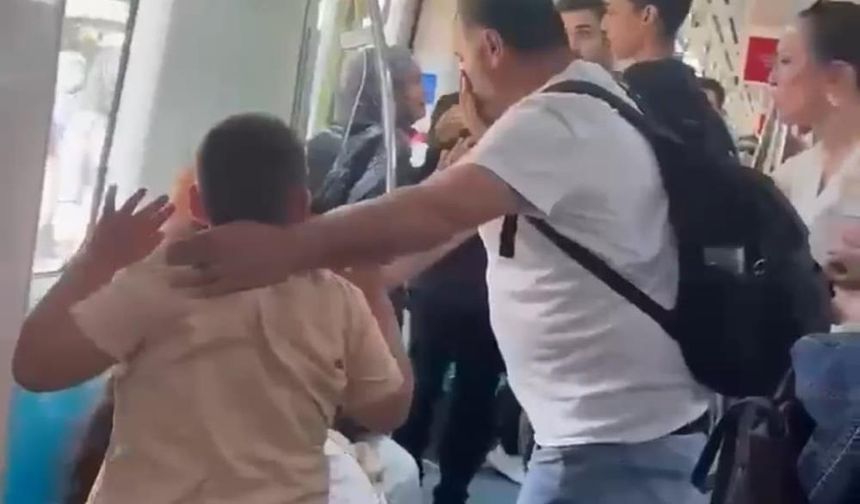 Marmaray'da çocuklarının yanında babayı darbeden şahıs adliyeye sevk edildi