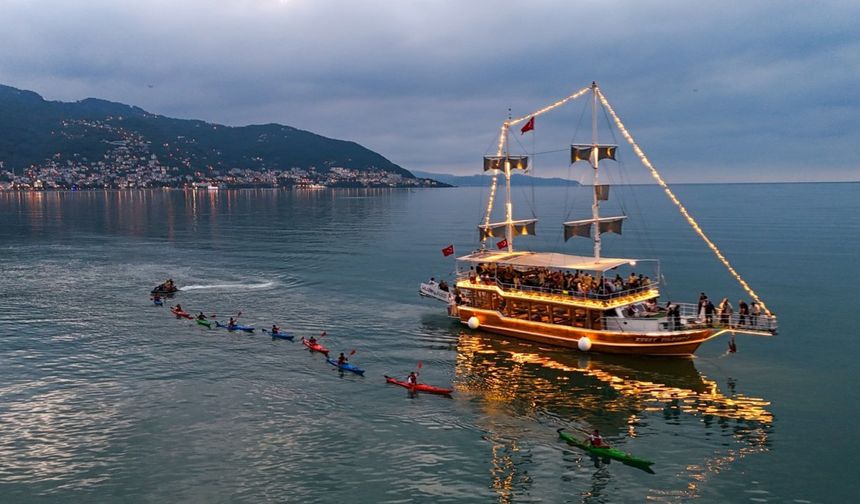 Karadeniz kanolarla renklendi