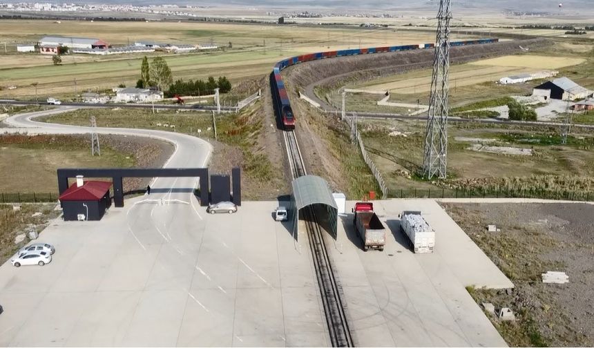 Kars Asya İle Avrupa’yı Demiryoluyla Birbirine Bağlıyor