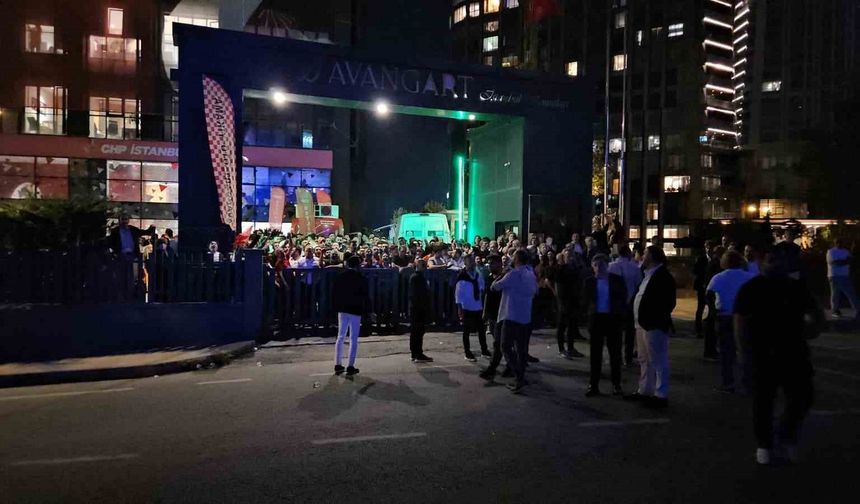 CHP, İstanbul İl Başkanlığı binasını kapatma kararı aldı