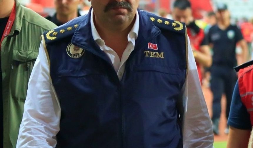 Görevden Uzaklaştırılan Antalya Emniyet Müdürü İlker Arslan Teslim Oldu