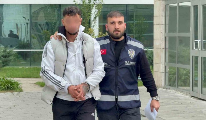 Kız Arkadaşını Rahatsız Edenleri Kovaladı, Yardım Etmek İsterken Bıçaklandı