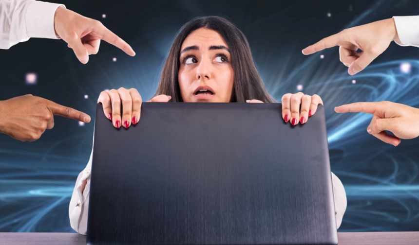 ’İşten Atılma Korkusu’ Stresi Artırıyor