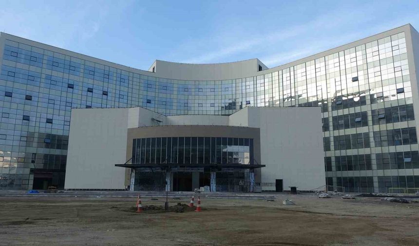 Trabzon Şehir Hastanesi İnşaatının Yüzde 90'ı Tamamlandı