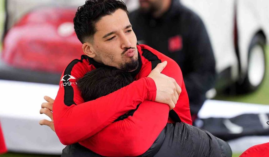 A Milli Futbol Takımı, yağmur altında çalıştı