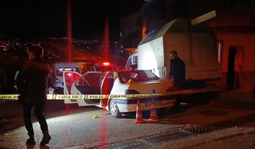 Çocuğunu Almaya Gitti, Kurşunların Hedefi Oldu