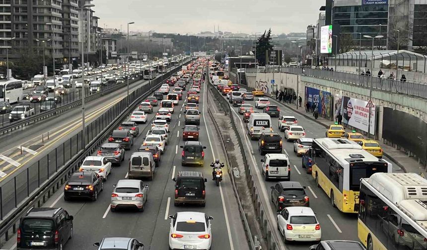 İstanbul'da Akaryakıt Zammı Trafiğe Yansımadı