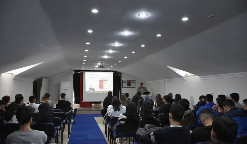 Köyceğiz'de Ormancılık Programı öğrencilerine seminer verildi