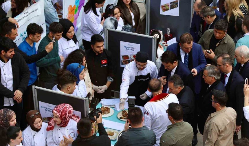 TOGÜ'de okuyan uluslararası öğrencilerden kültür şöleni