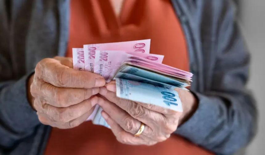 4 Aylık Enflasyon Farkı Açıklandı: Emekli ve Memur Maaşları Netleşmeye Başladı