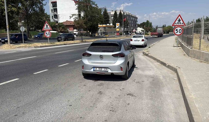 İki aracın çarpıştığı kaza sonrası polise zorluk çıkaran şahsa işlem yapıldı