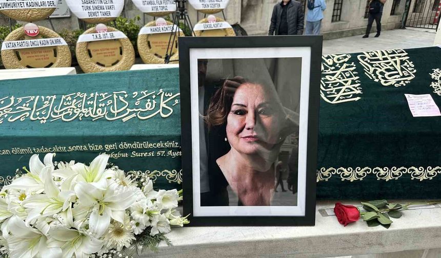 Oyuncu Gülsen Tuncer Son Yolculuğuna Uğurlandı