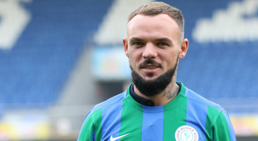 Mykola Morozyuk, Çaykur Rizespor'da 2018/2019-2020/2021 sezonları arasında yeşil-mavili formayı terletti. Morozyuk, Çaykur Rizespor'da çıktığı 74  maçta 1 gol 8 asistlik performans sergiledi. Mykola Morozyuk 2023'de futbol kariyerini sona erdirdi.