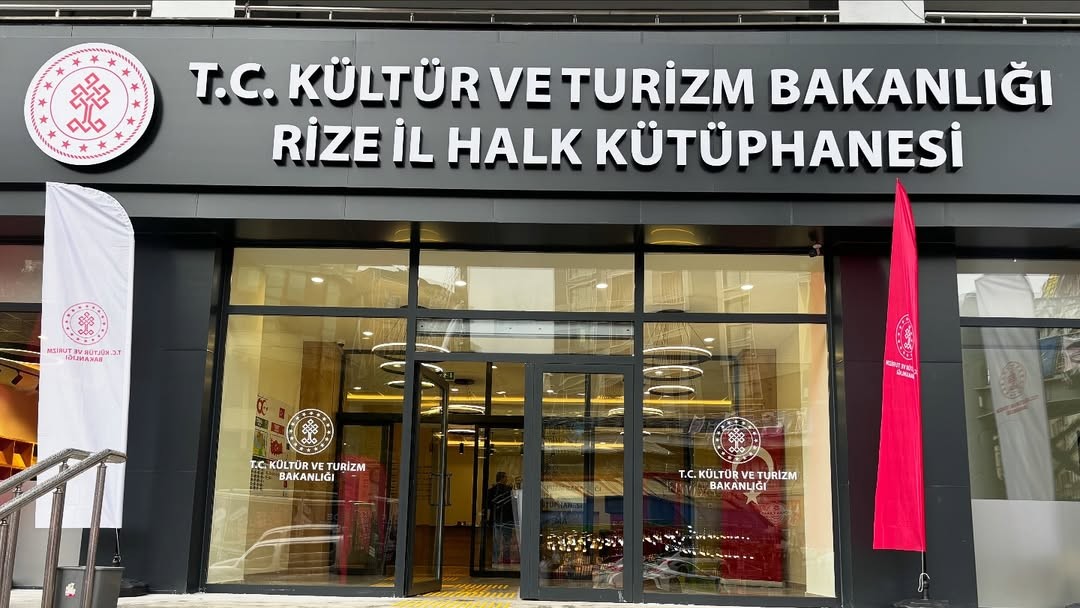 Rize İl Halk Kütüphanesi Yeni Binasına Taşınarak Hizmete Hazır Halesdf Geldi. Yetişkin, Genç Ve Çoc