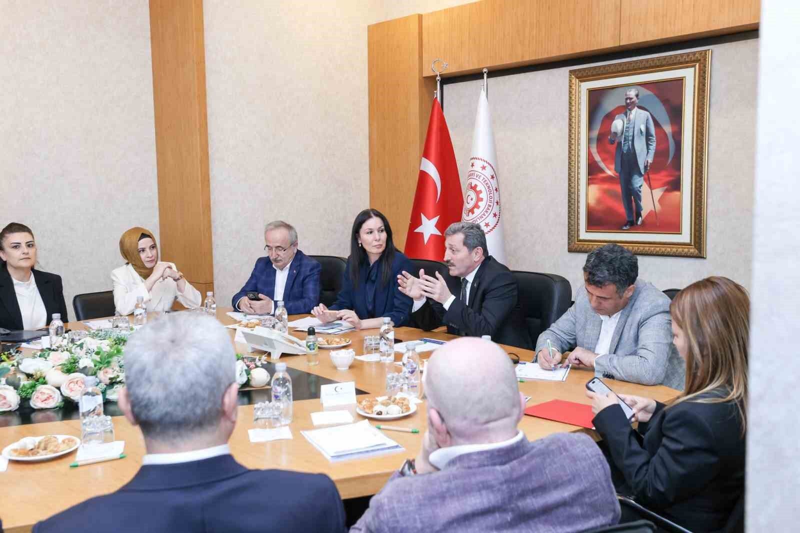 Üreten Kadınların Gücünü Artıracak Adımlar