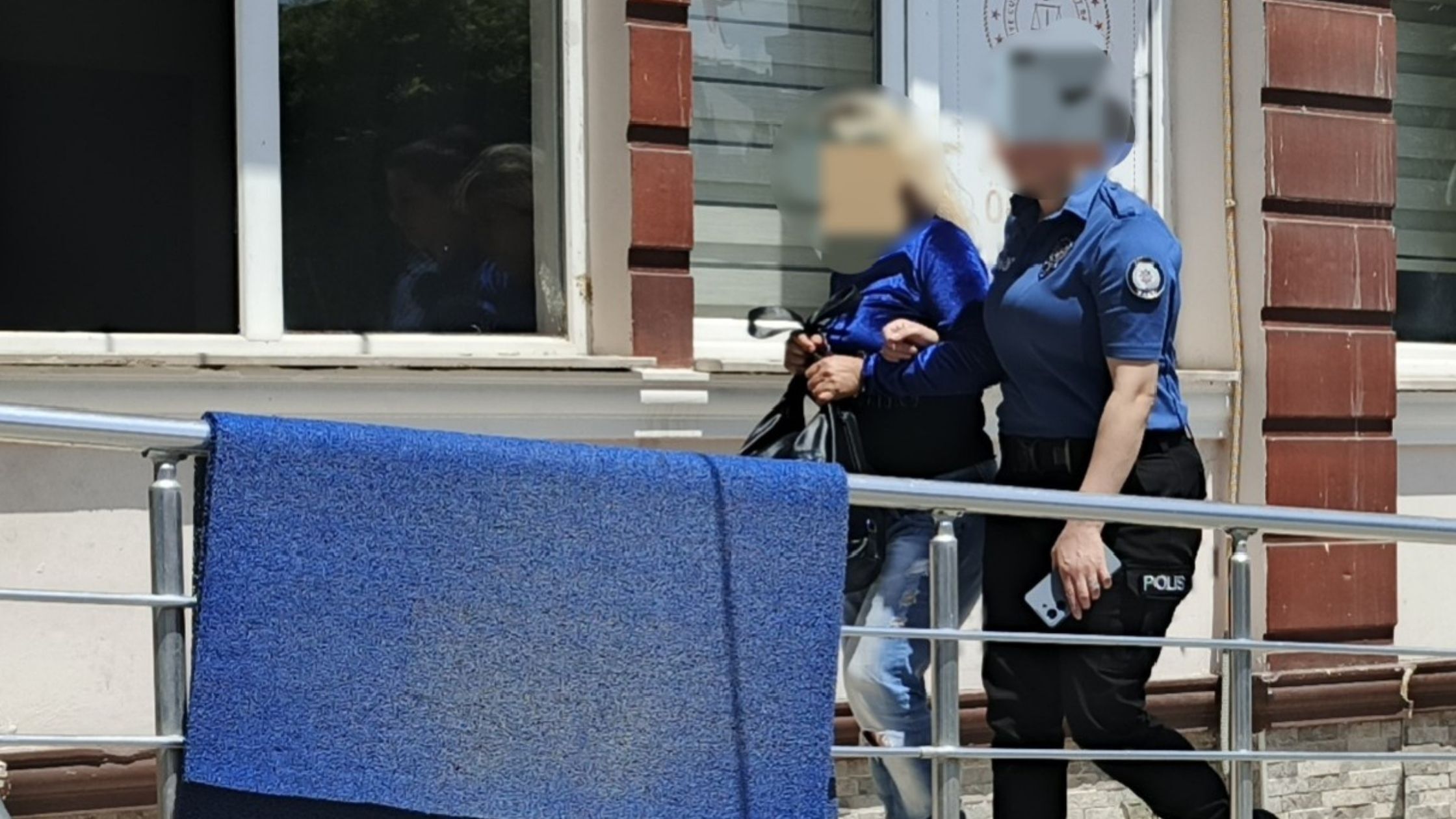 4. Kattan Düşen 28 Yaşındaki Sibel Hayatını Kaybetti