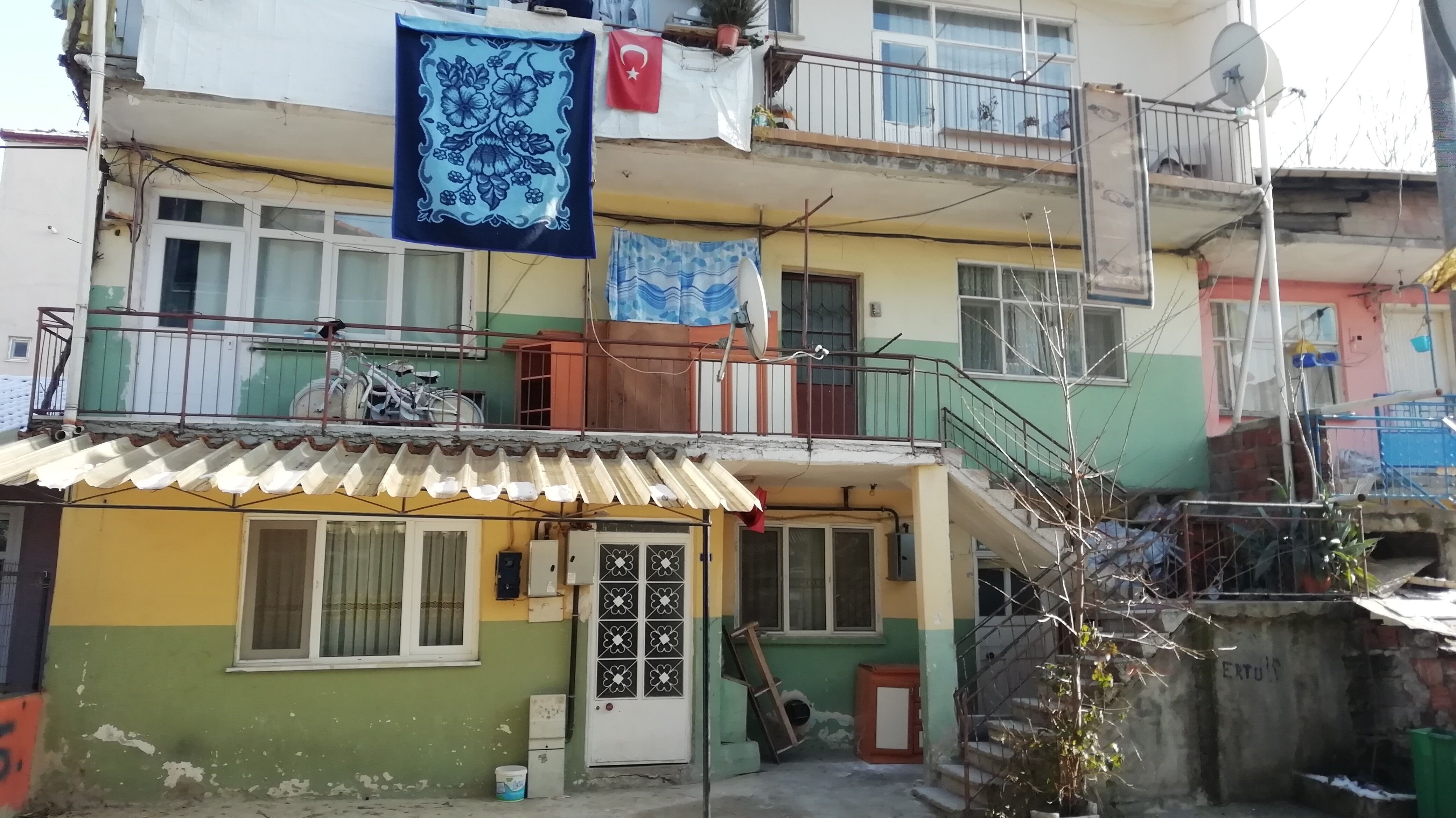 Kan Donduran Olay: Yeni Doğan Bebeğini 9 Yerinden Bıçakladı