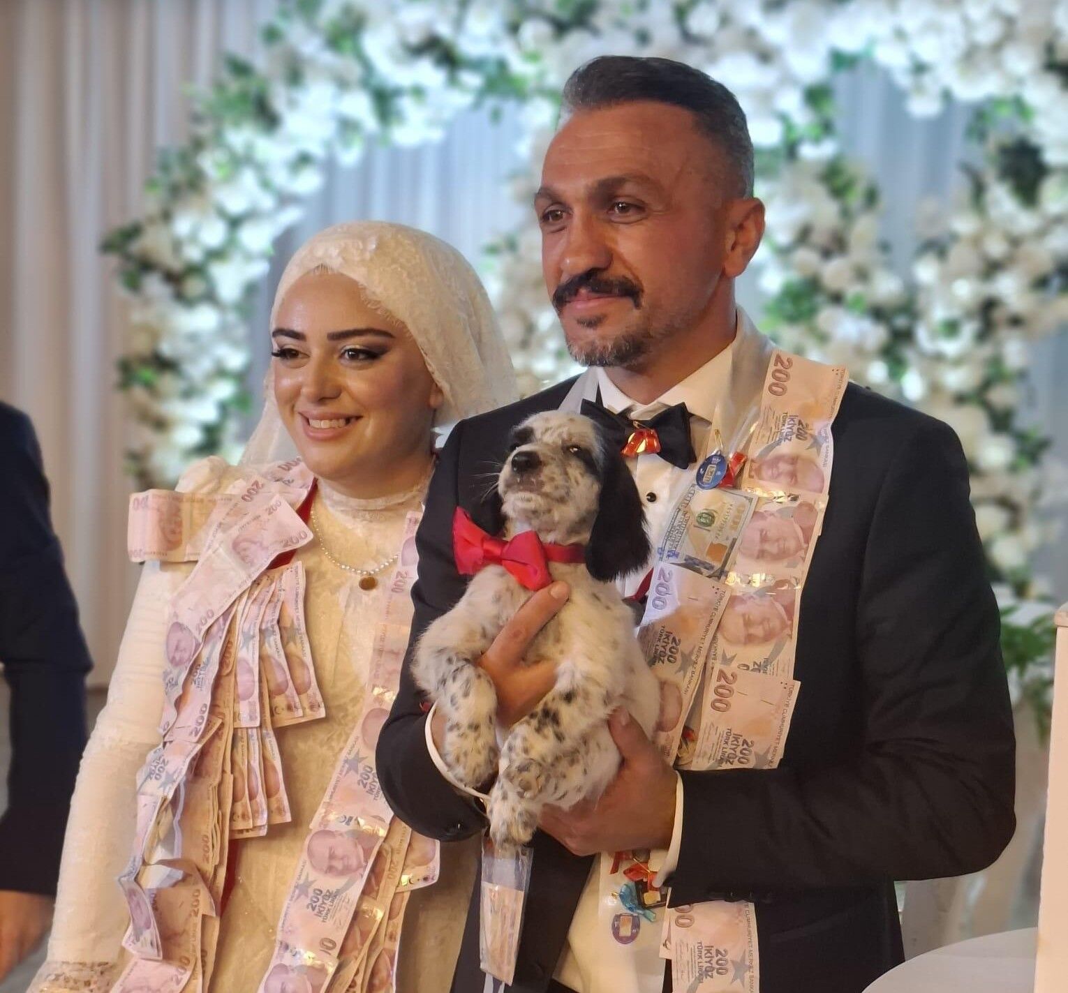 Trabzon'da İlginç Olay: Damada Altın Yerine Köpek Takıldı