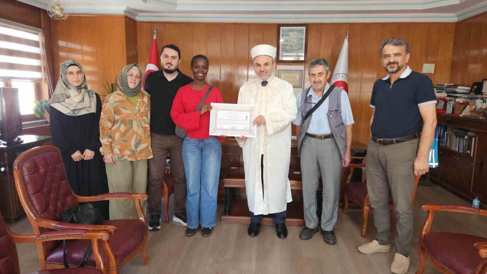Karadeniz'e Gelin Gelen Kenyalı Müslüman Oldu