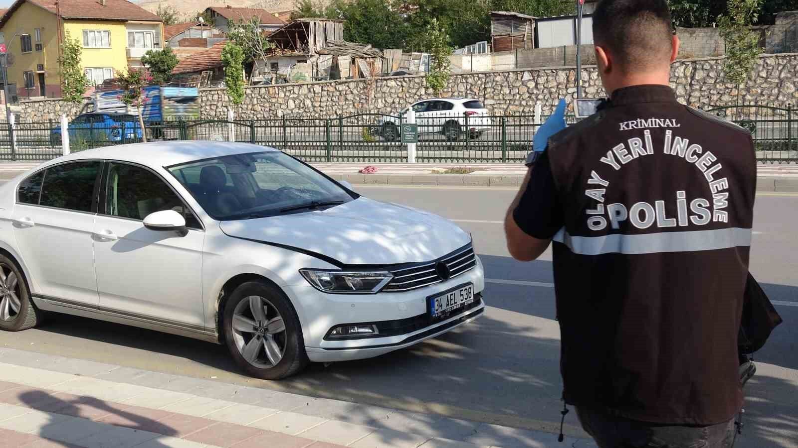 Otomobilin Çarptığı 78 Yaşındaki Adam Hayatını Kaybetti