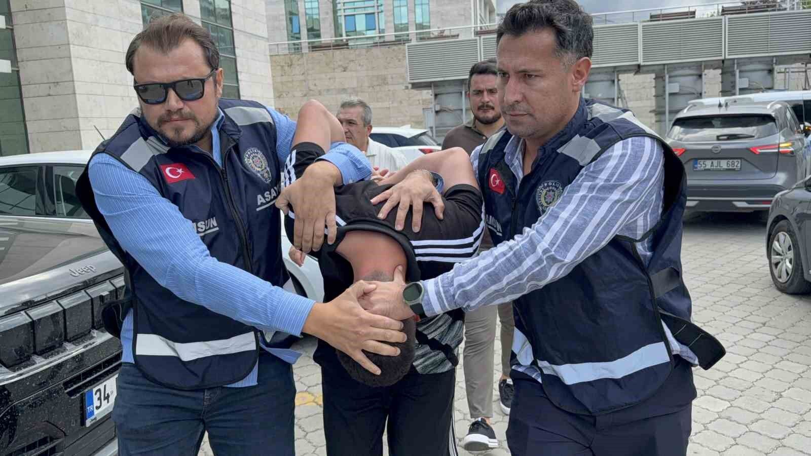 Samsun'da Husumetlisi Var Sandığı Aracı Kurşun Yağmuruna Tuttu