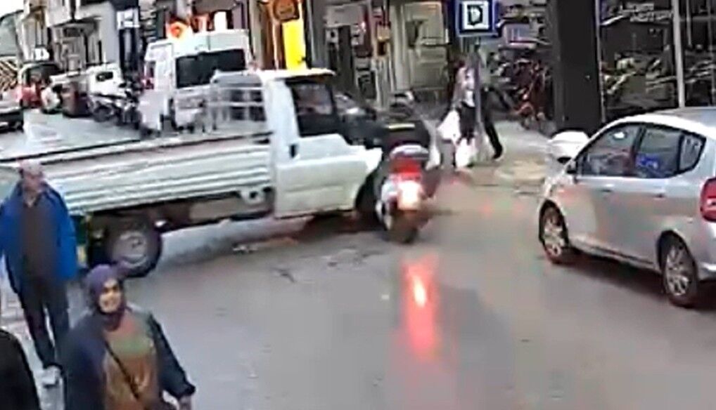 Sinop'ta Motosiklet Kamyona Çarptı: 1 Yaralı