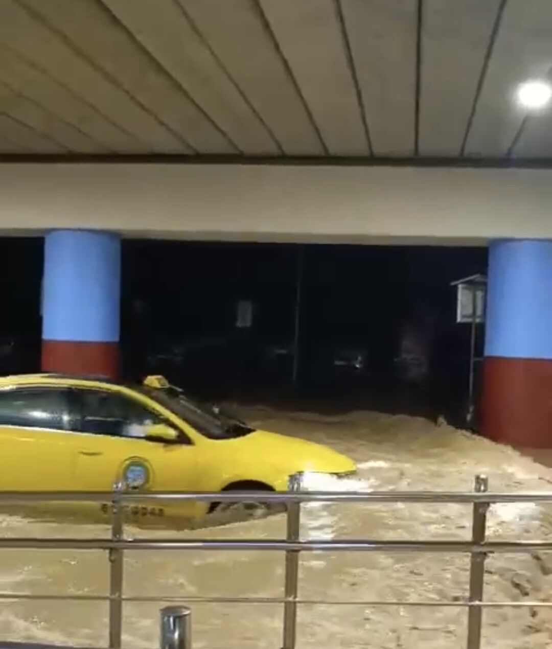 Trabzon Havalimanını Su Bastı